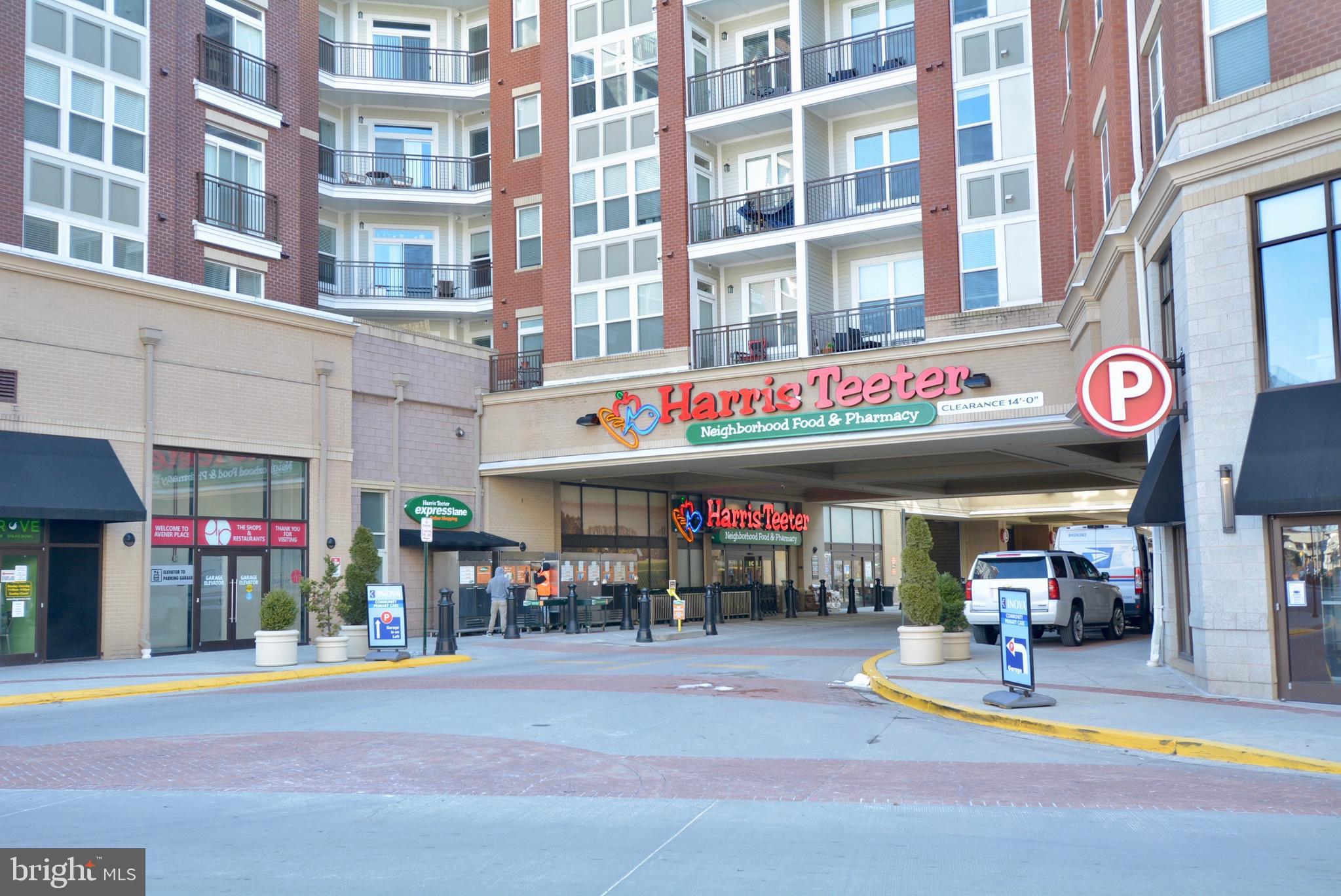 WESTBRIAR CONDOMINIUMS - Residential Lease