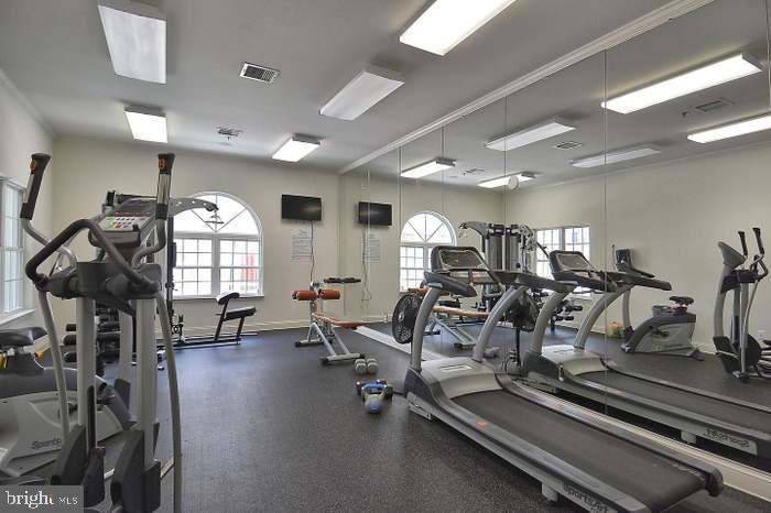 WESTBRIAR CONDOMINIUMS - Residential Lease