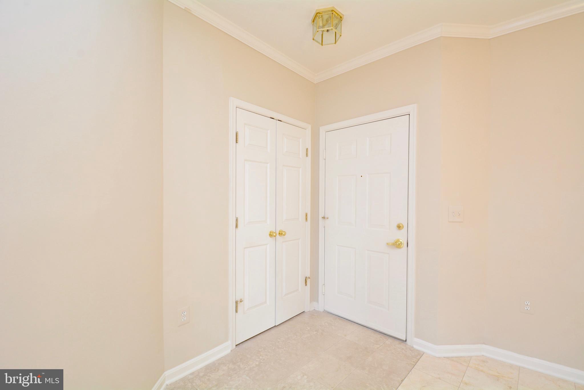 WESTBRIAR CONDOMINIUMS - Residential Lease