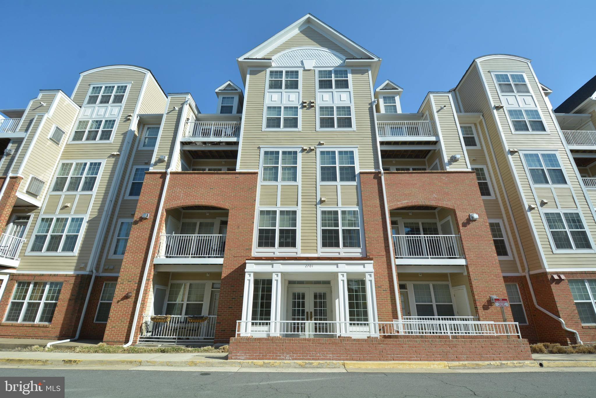 WESTBRIAR CONDOMINIUMS - Residential Lease