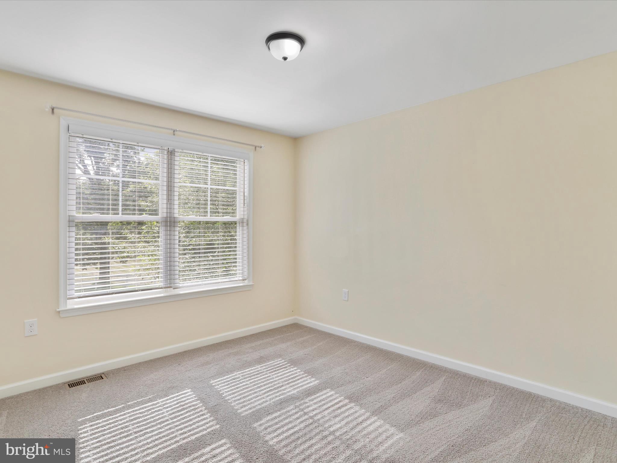 LINKS PLACE - Residential