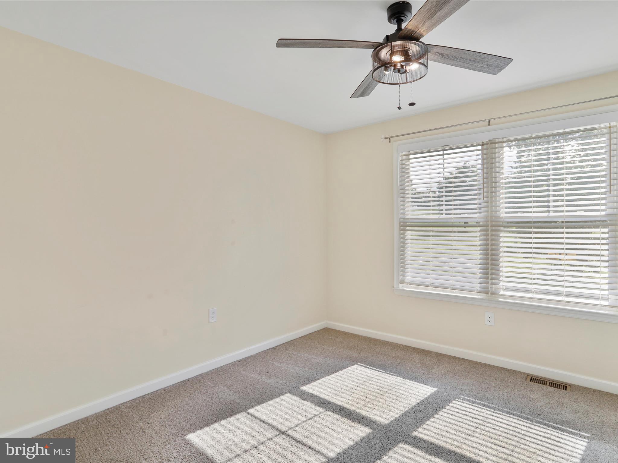 LINKS PLACE - Residential