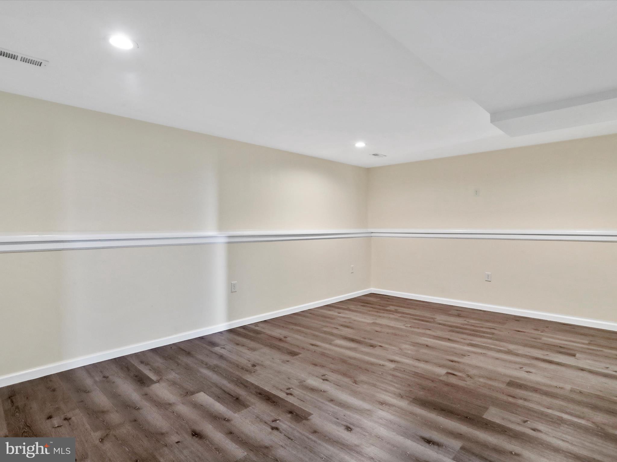 LINKS PLACE - Residential