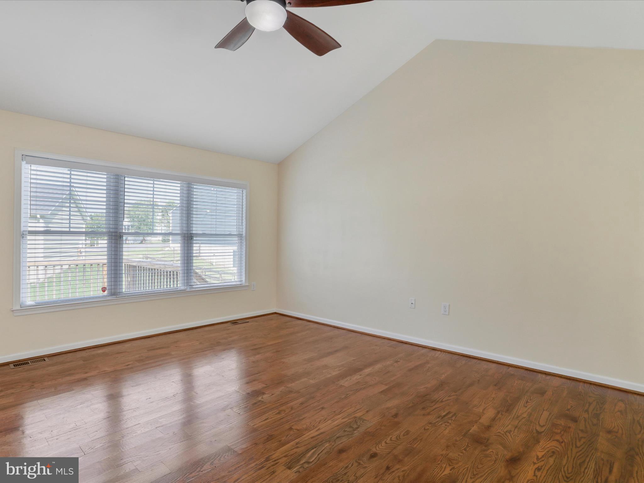 LINKS PLACE - Residential