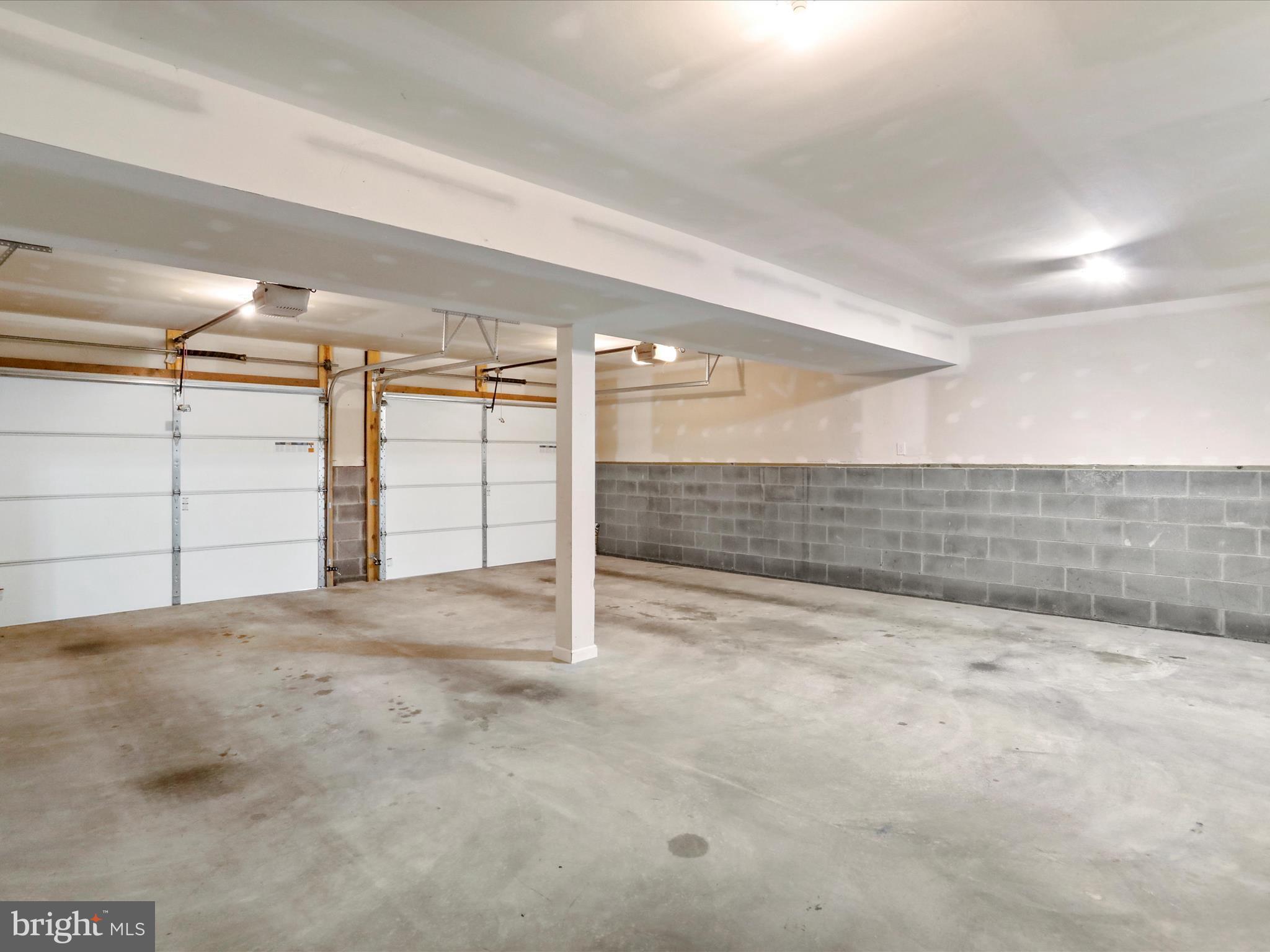 LINKS PLACE - Residential