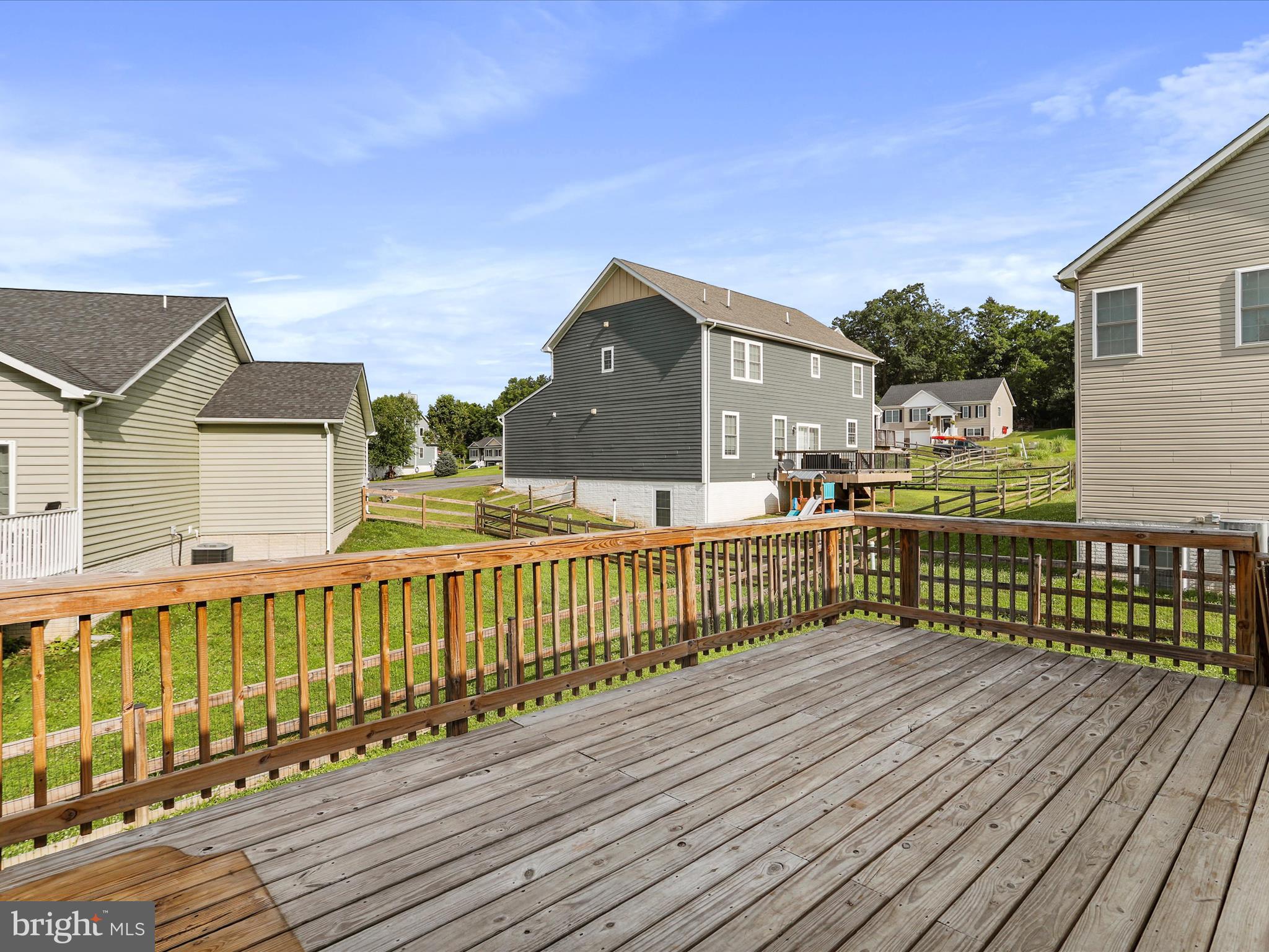 LINKS PLACE - Residential