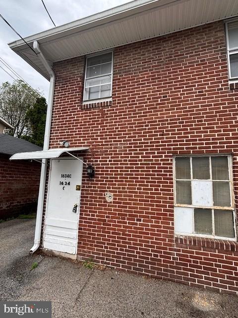This charming second-floor apartment offers comfortable living with 1 bedroom and 1 bath. This unit features an updated kitchen with new cabinets, new countertops, refrigerator, gas stove. Dining Area open to the kitchen with open living room. Large Closet Space for ample storage. Carpeted Bedroom & Living Room for comfort and durable Vinyl Flooring in kitchen and bathroom. No pets and no smoking indoors.
