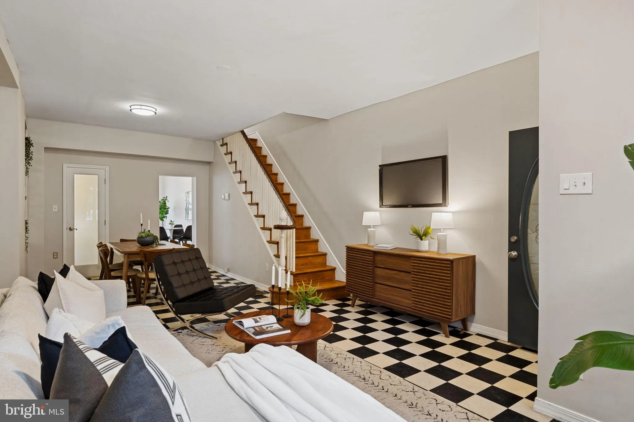 Philadelphia, Pennsylvania 19147, United States, 4 Bedrooms Bedrooms, ,3 BathroomsBathrooms,Residential,Active,229388