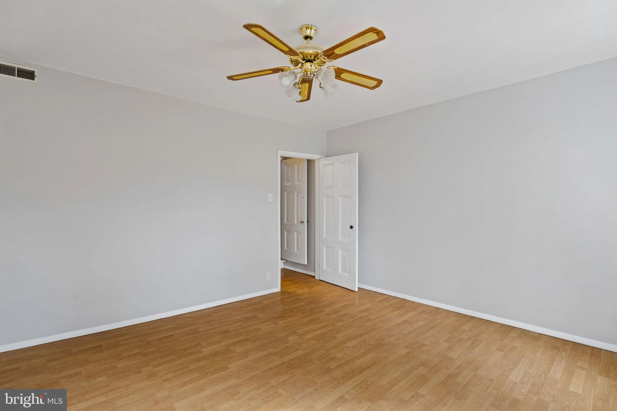 Philadelphia, Pennsylvania 19147, United States, 4 Bedrooms Bedrooms, ,3 BathroomsBathrooms,Residential,Active,229388