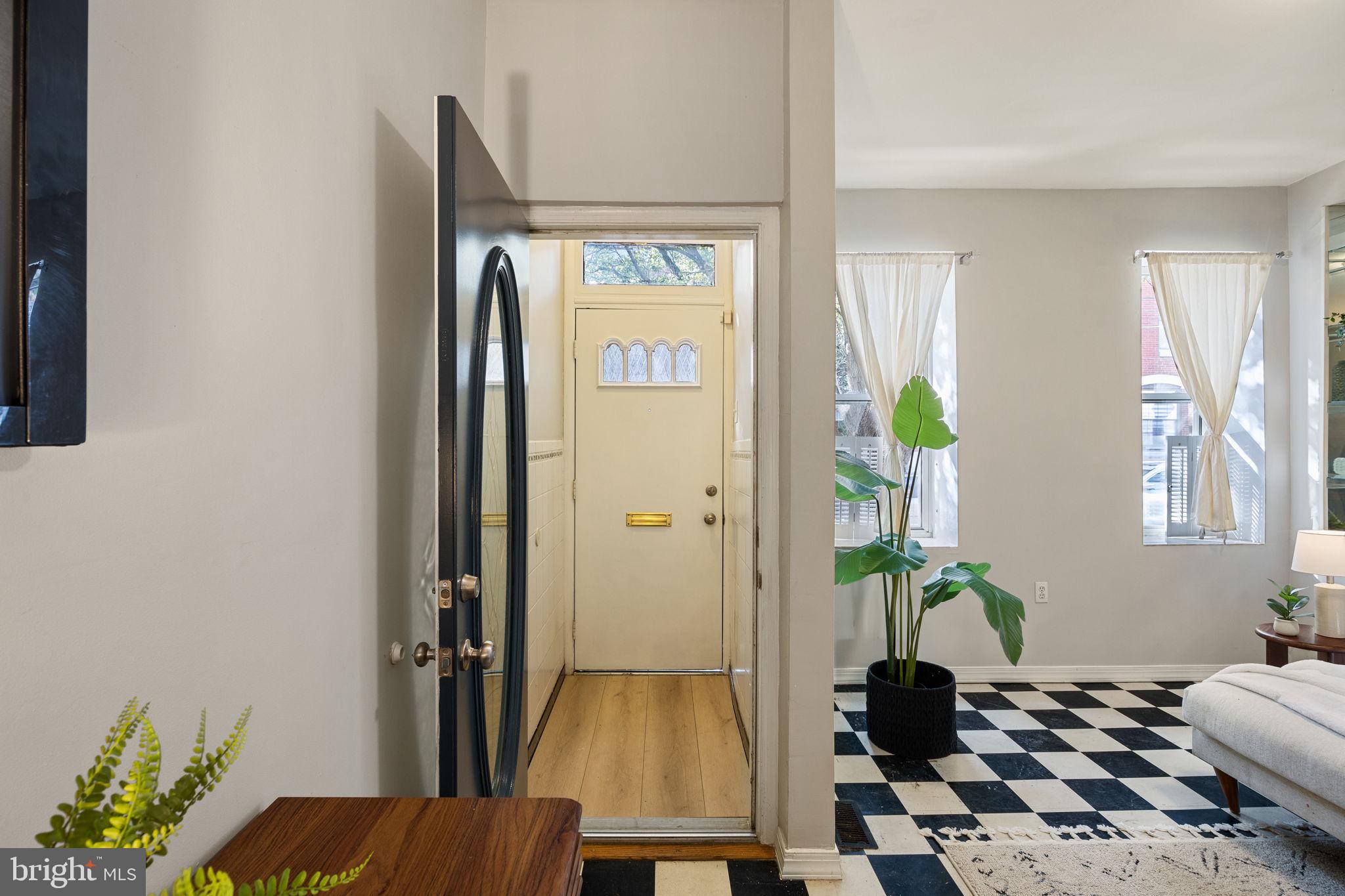 PASSYUNK SQUARE - Residential