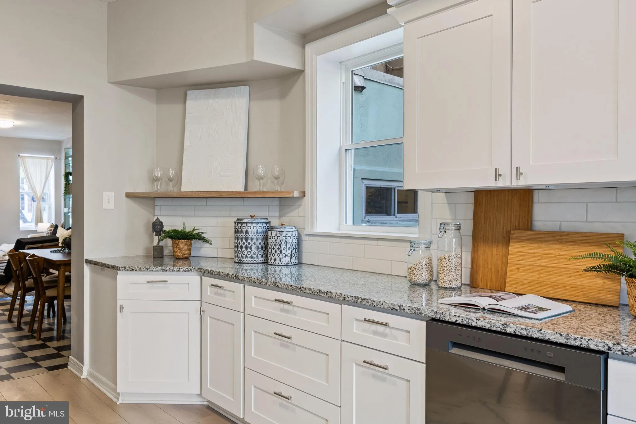 Philadelphia, Pennsylvania 19147, United States, 4 Bedrooms Bedrooms, ,3 BathroomsBathrooms,Residential,Active,229388