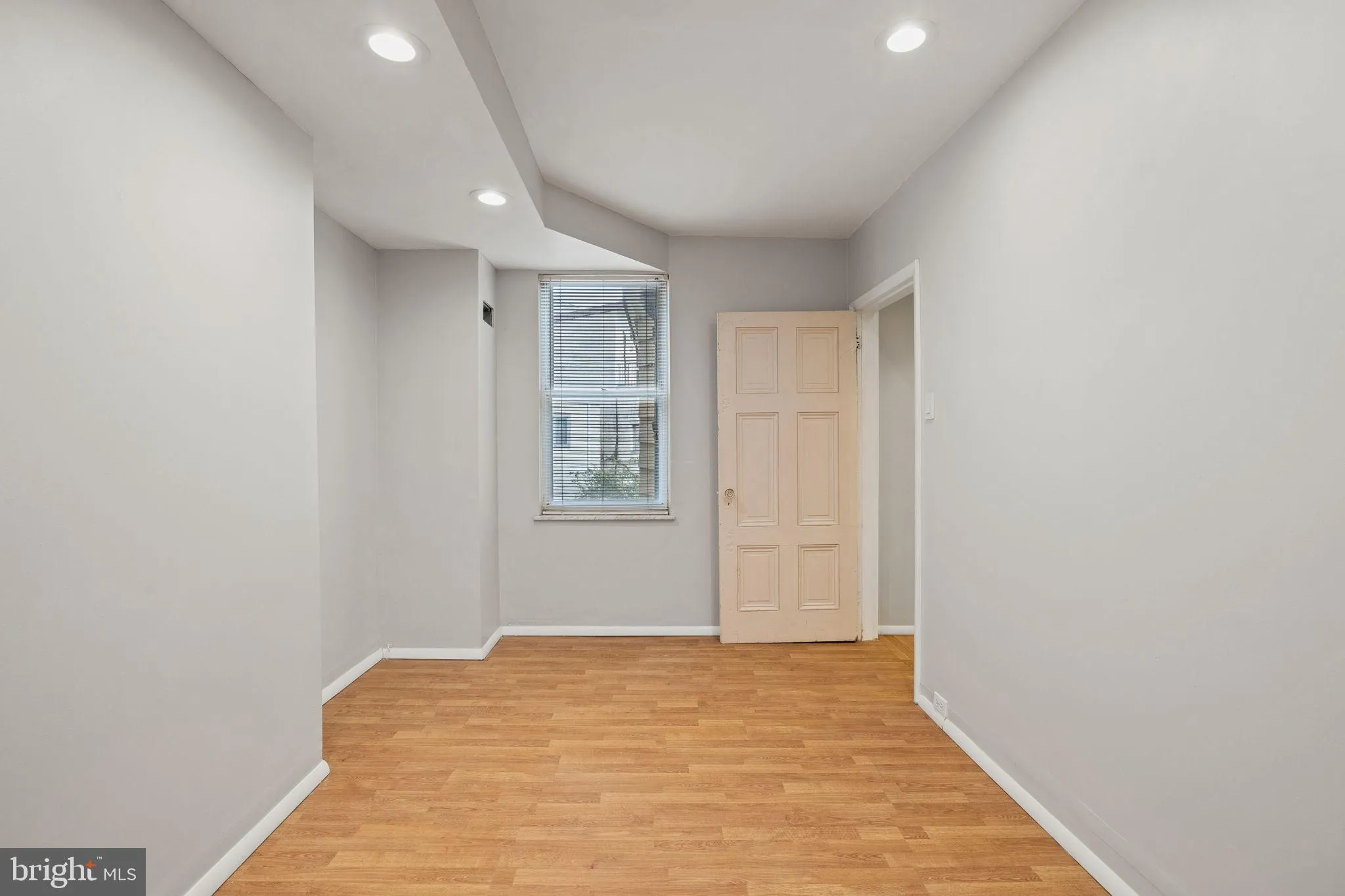 Philadelphia, Pennsylvania 19147, United States, 4 Bedrooms Bedrooms, ,3 BathroomsBathrooms,Residential,Active,229388