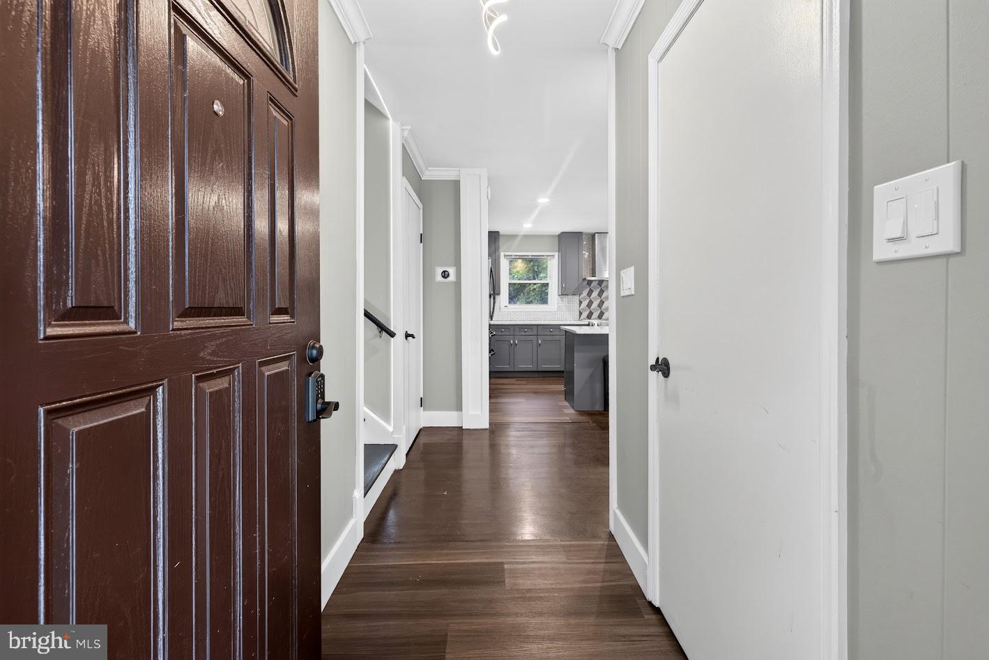 10 SHANANDALE COURT