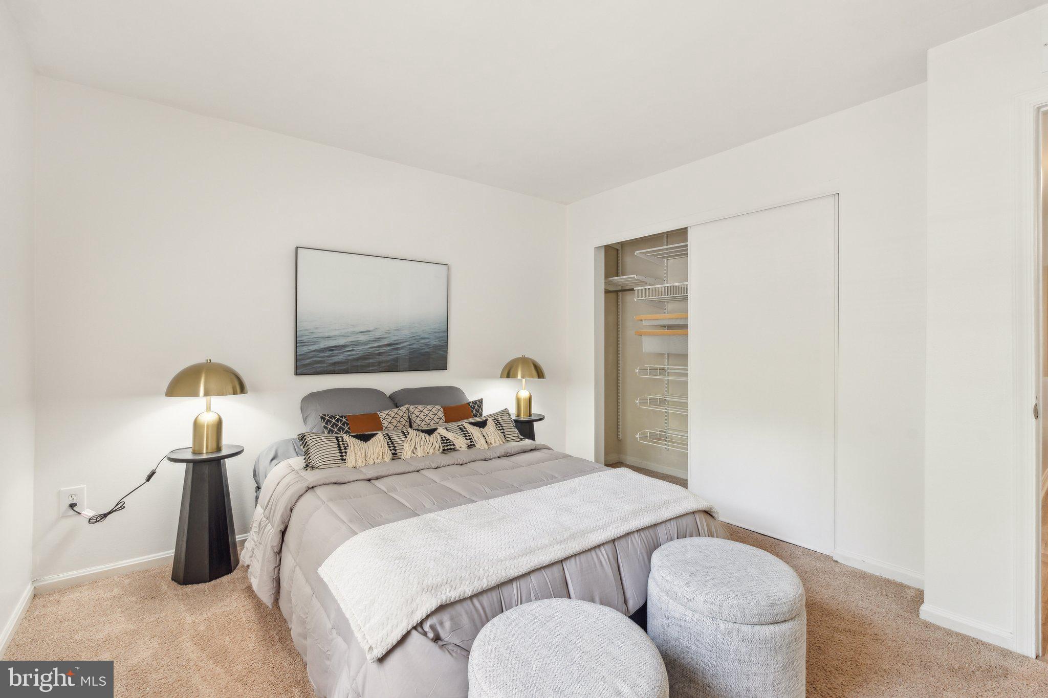 LAKEVIEW - Residential