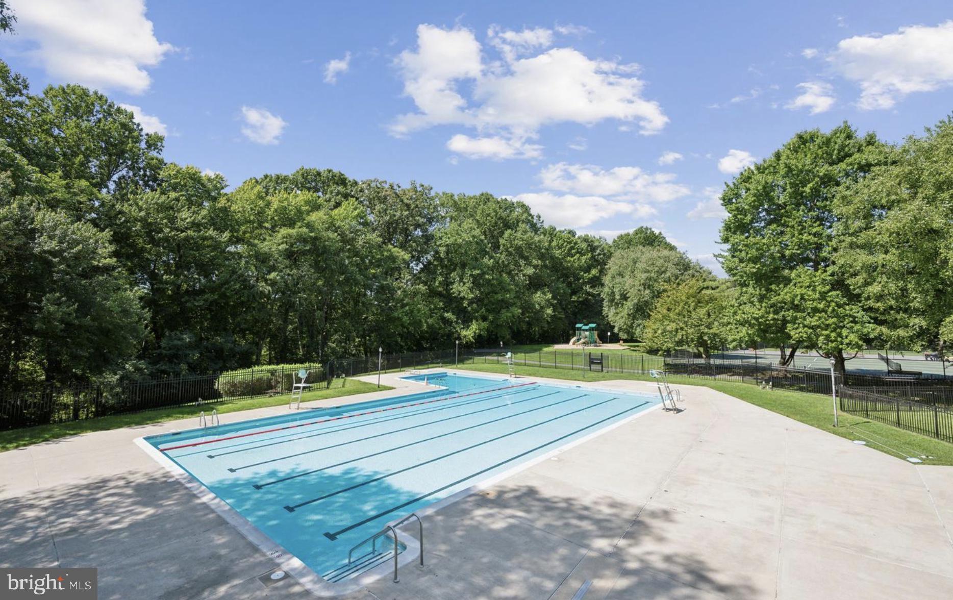 LAKEVIEW - Residential