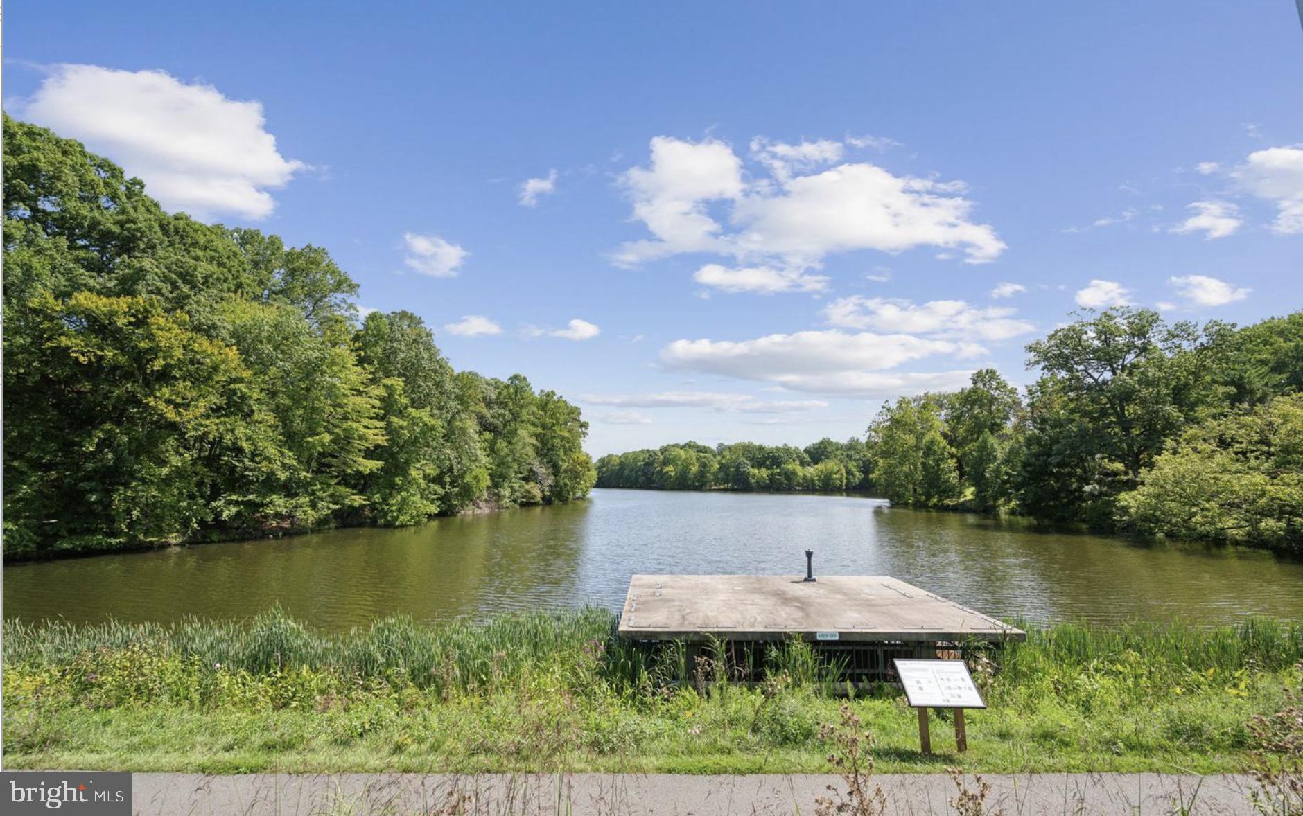 LAKEVIEW - Residential