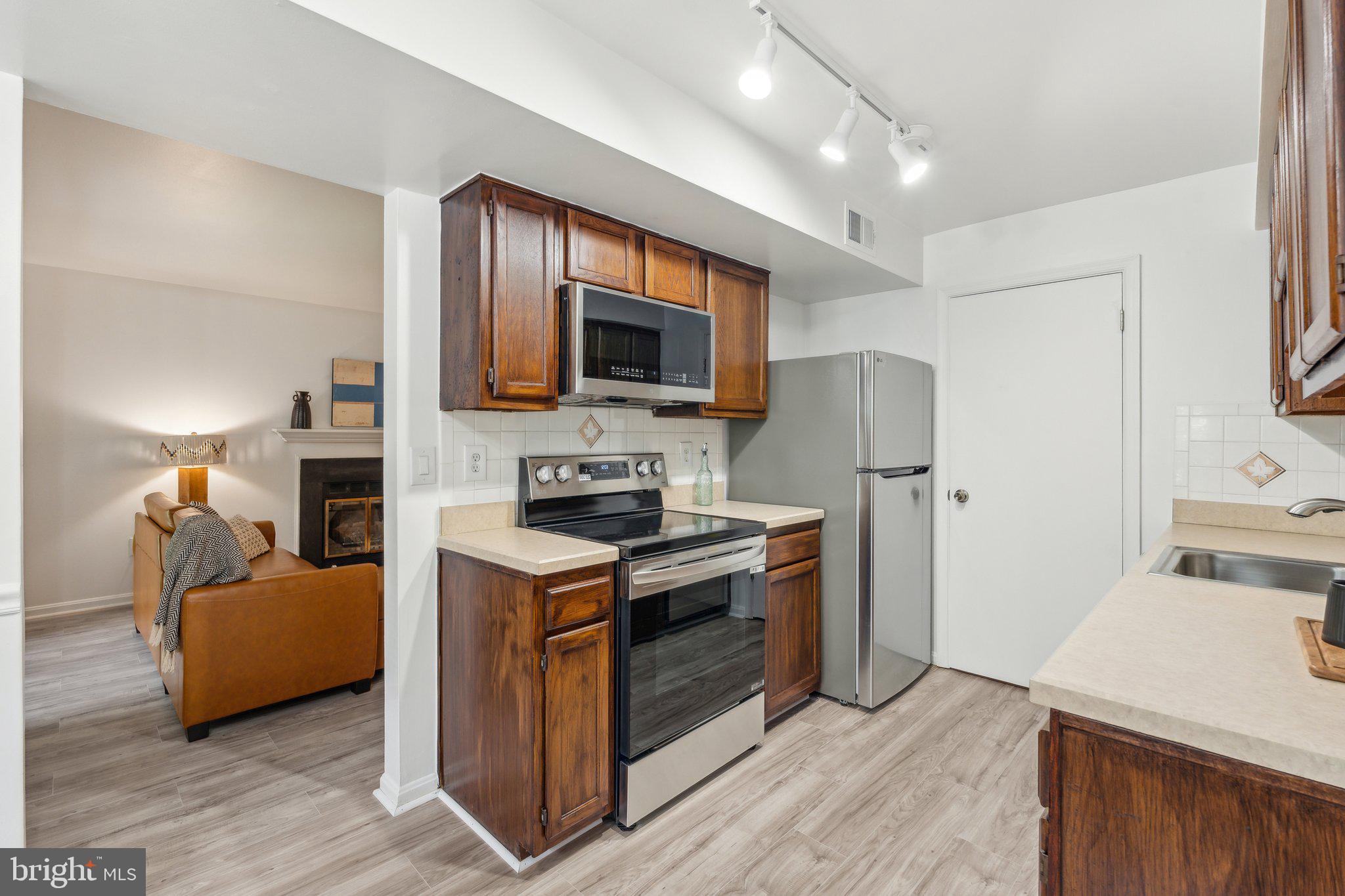 LAKEVIEW - Residential