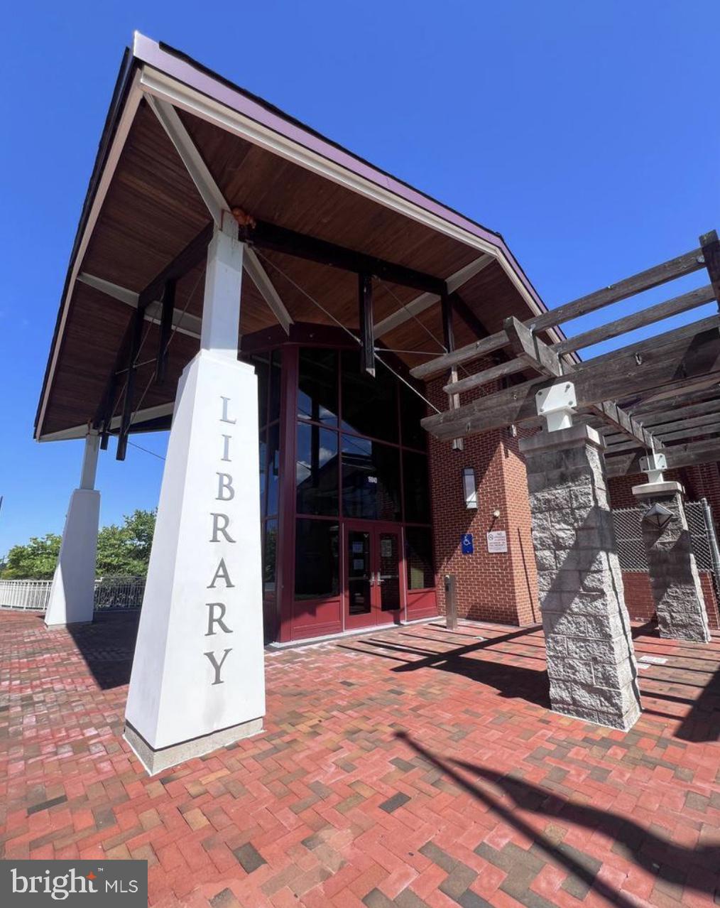 LAKEVIEW - Residential