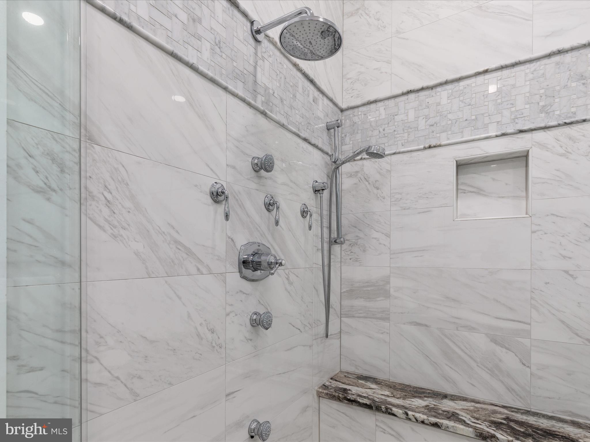 CHAIN BRIDGE FOREST - Residential