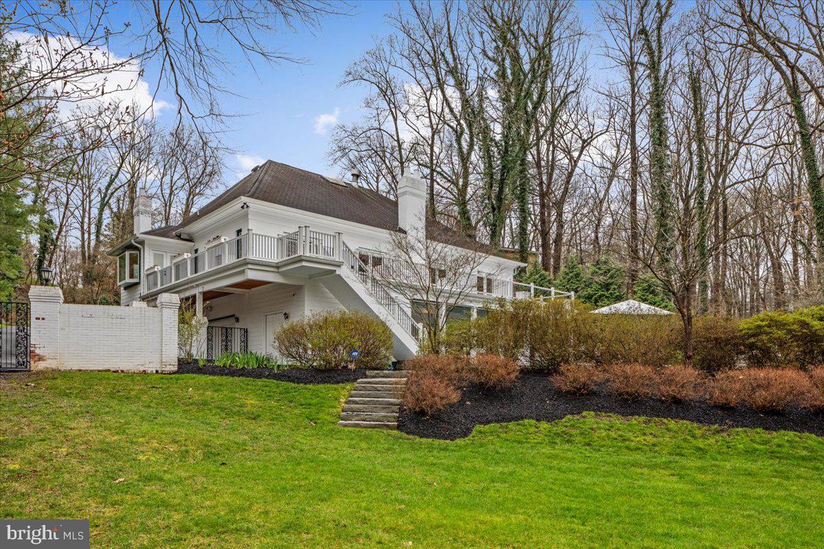 CHAIN BRIDGE FOREST - Residential