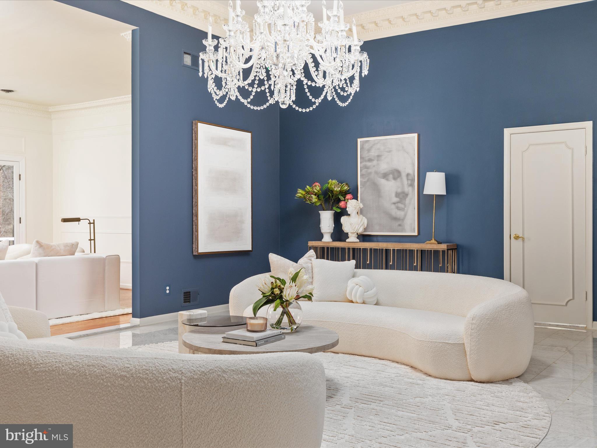 CHAIN BRIDGE FOREST - Residential