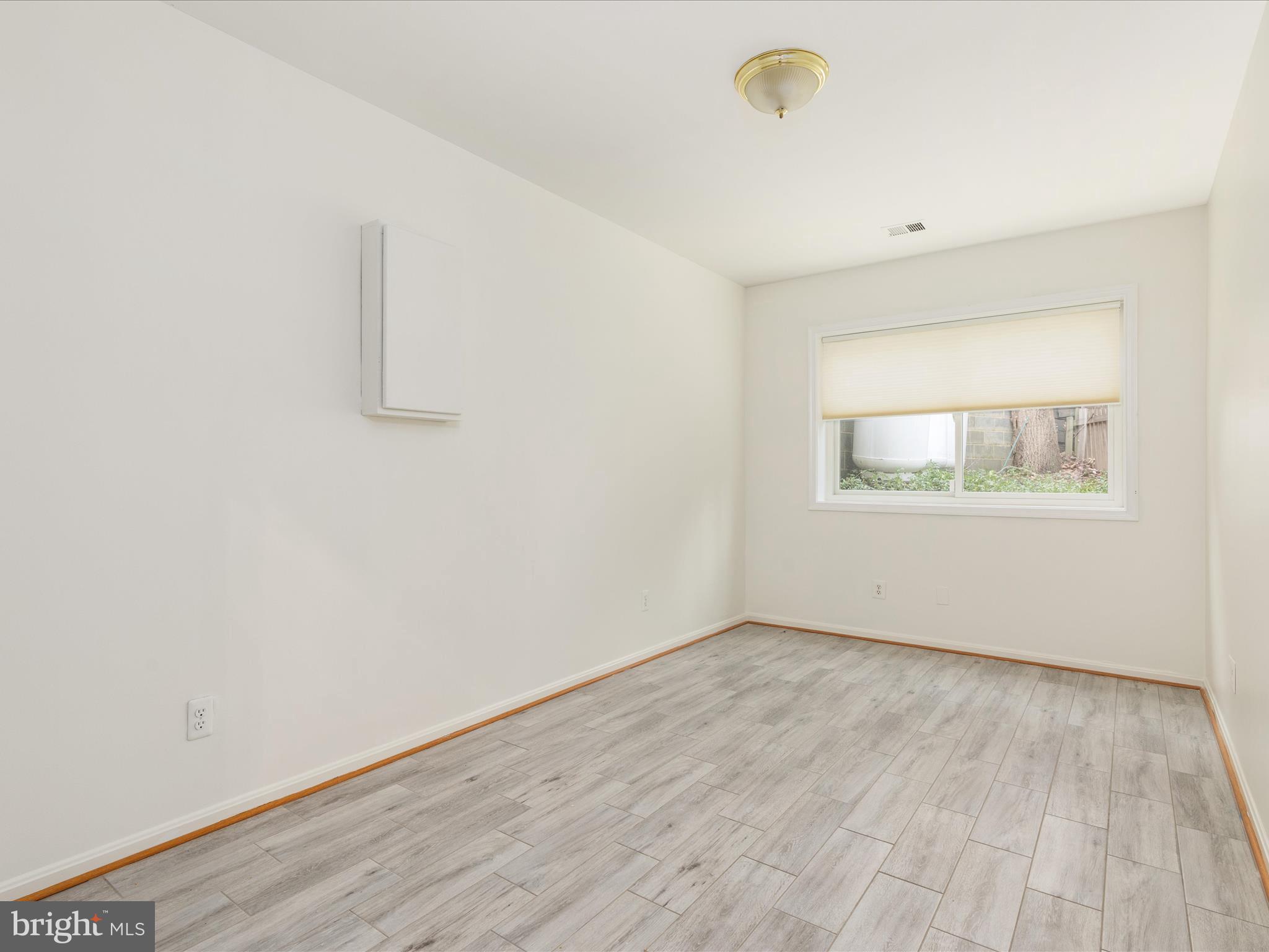 CHAIN BRIDGE FOREST - Residential