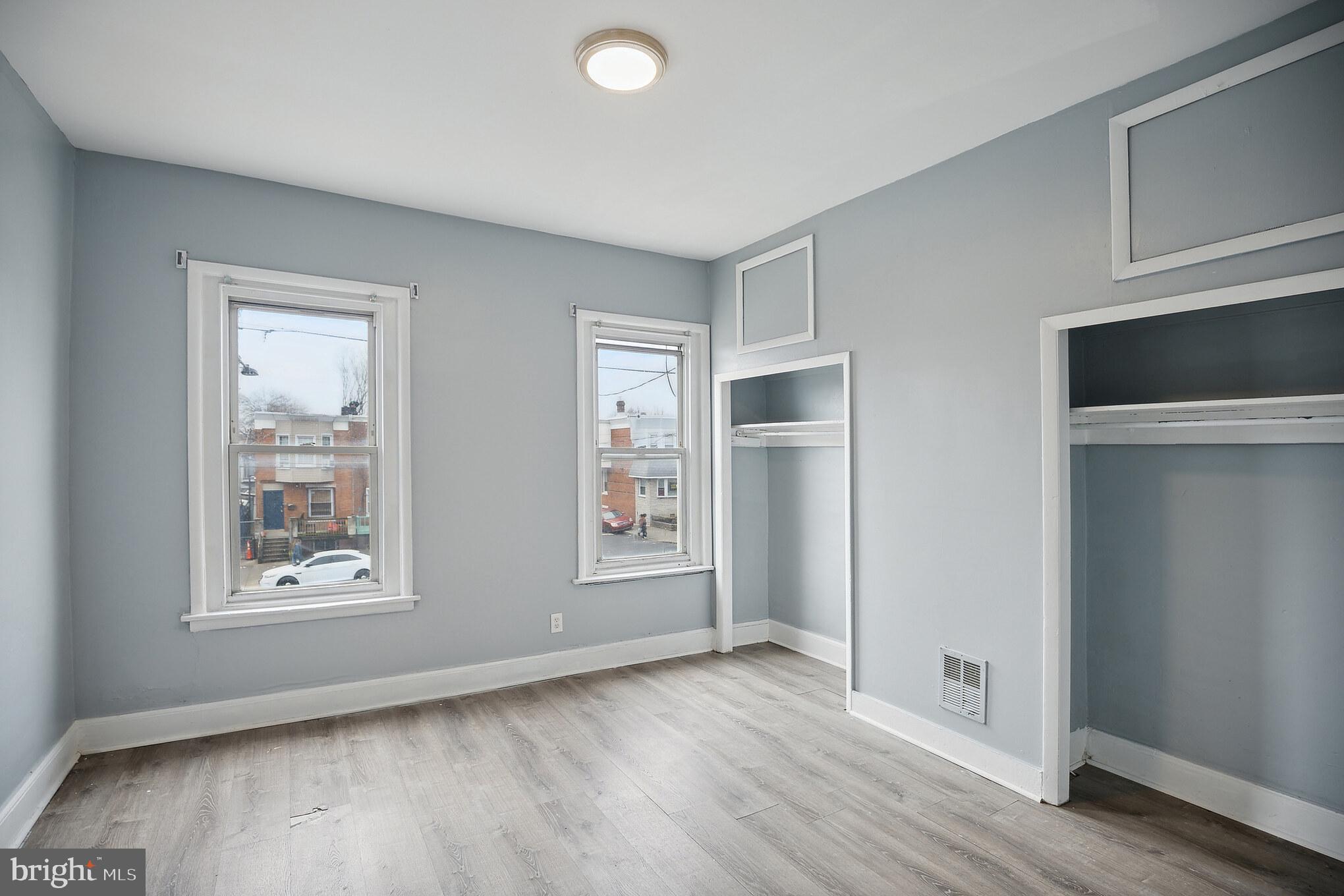 KENSINGTON - Residential