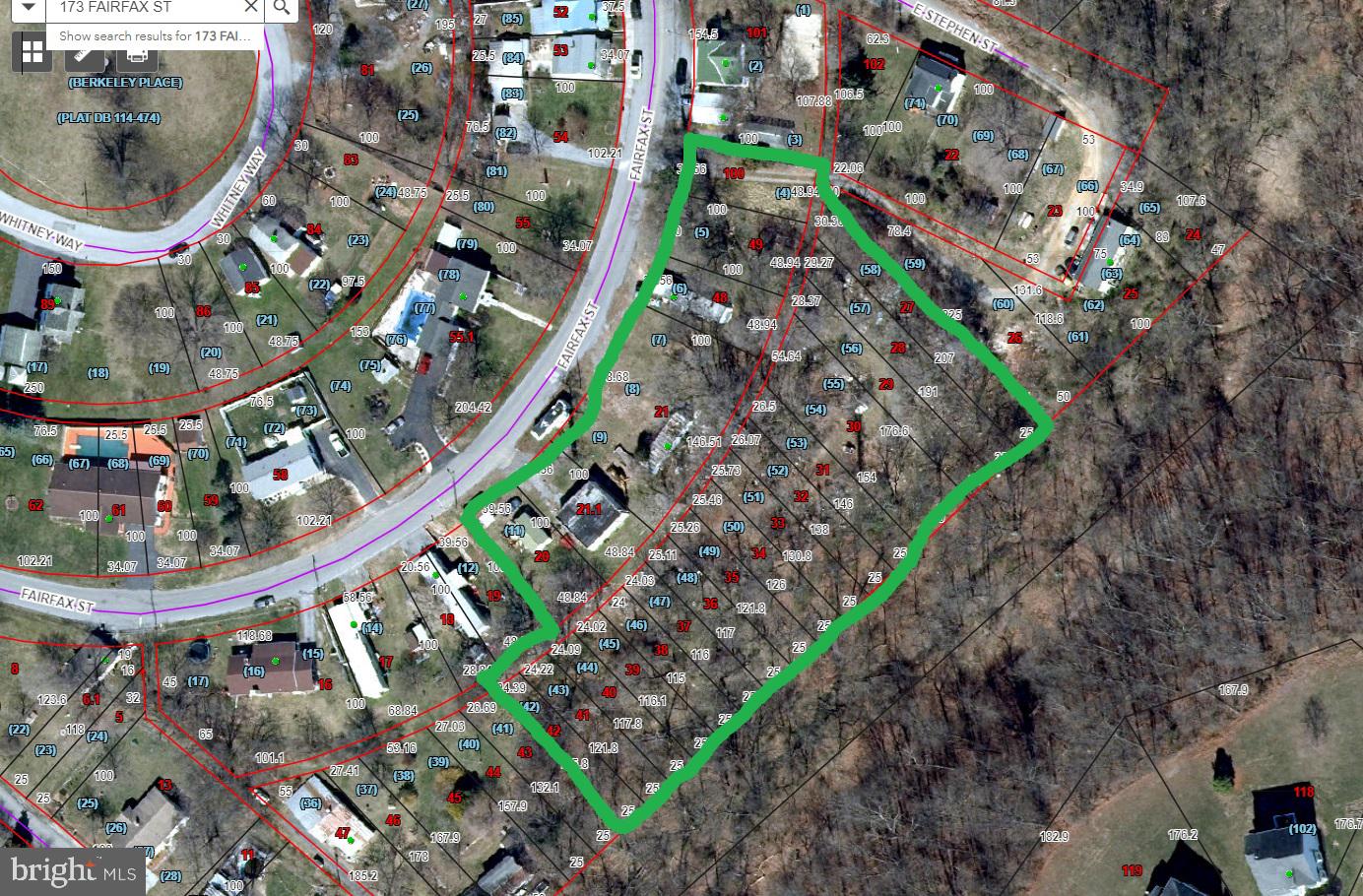 Main image without alt text