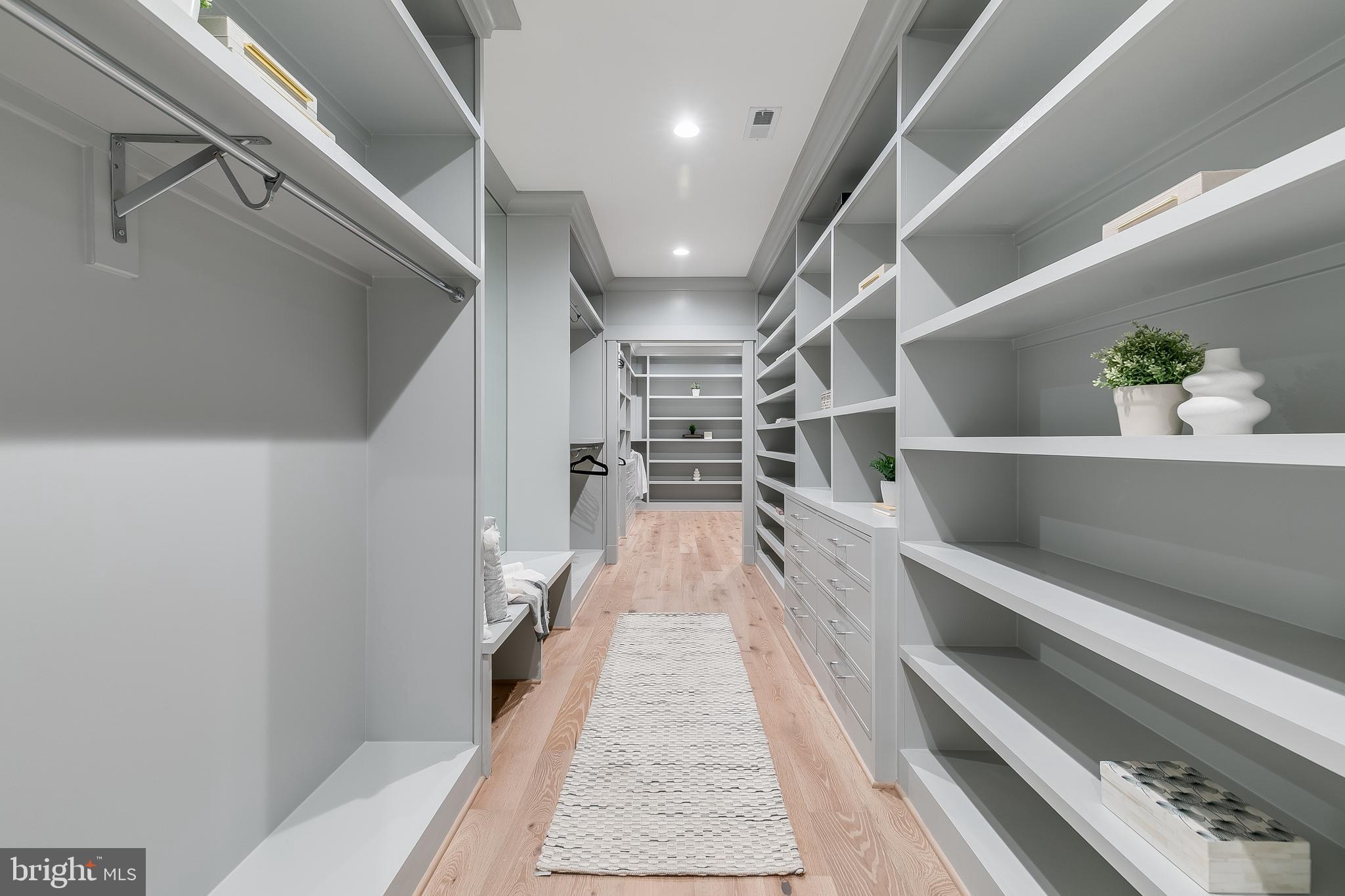 CHESTERBROOK WOODS - Residential