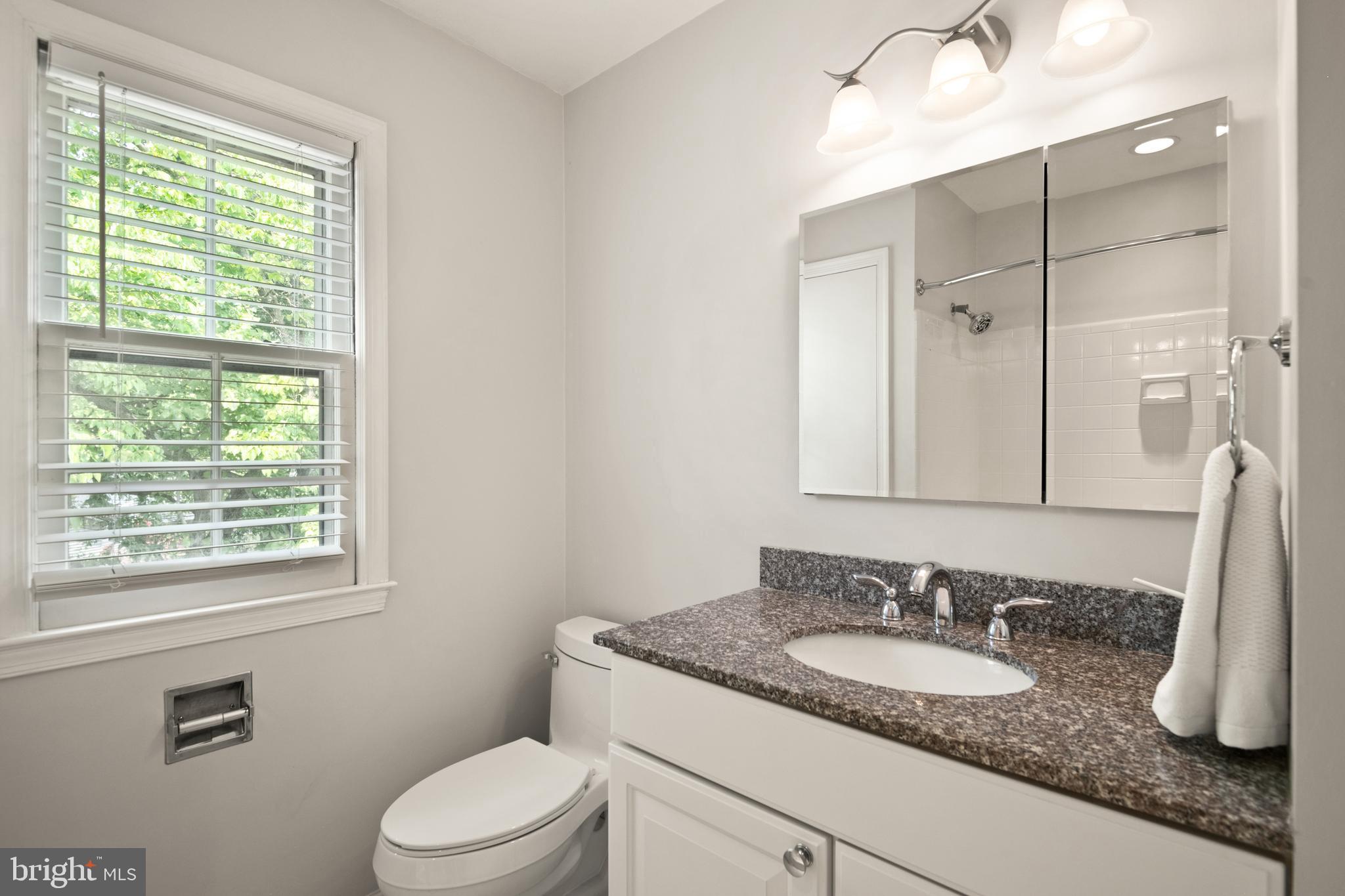 ROBERTS GLEN - Residential