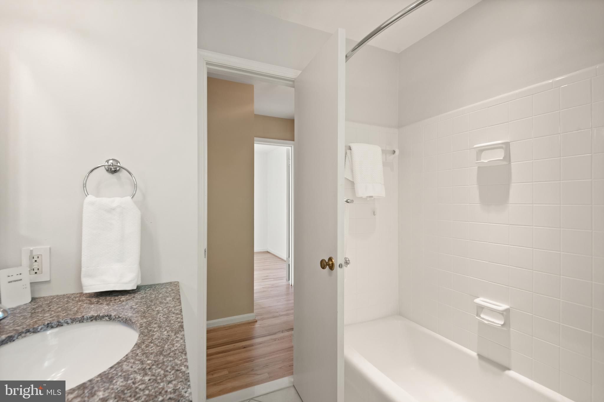 ROBERTS GLEN - Residential