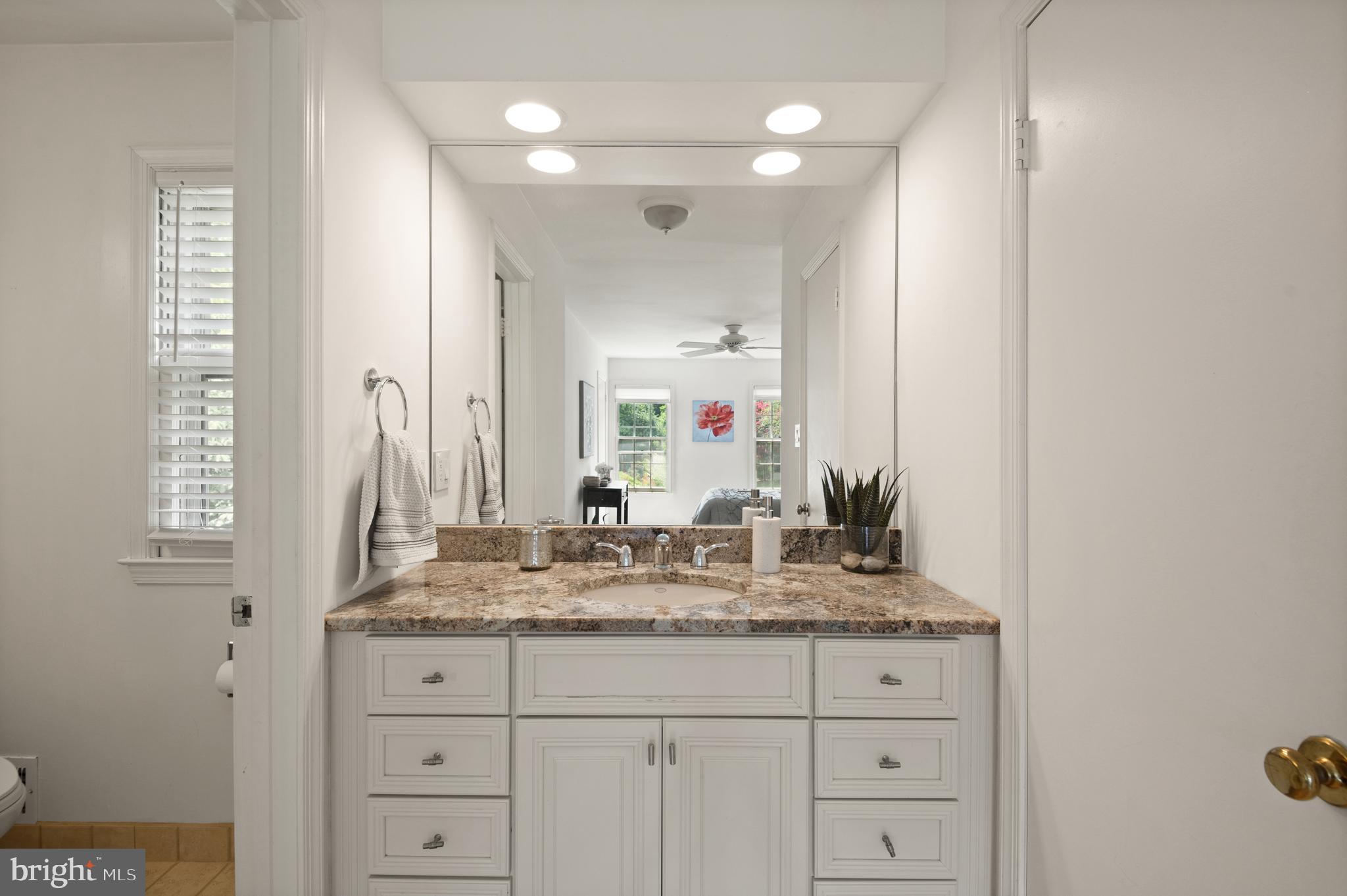 ROBERTS GLEN - Residential