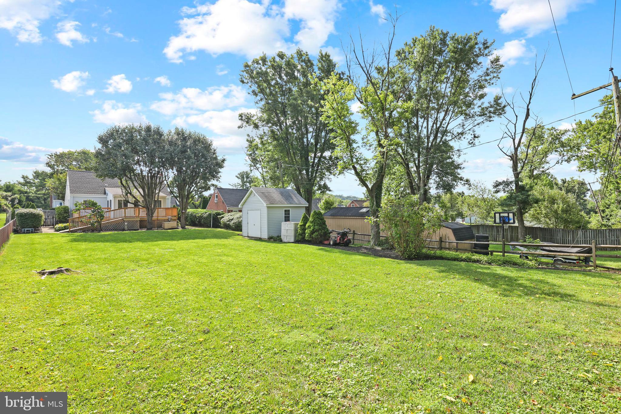 GREENTOP MANOR - Residential