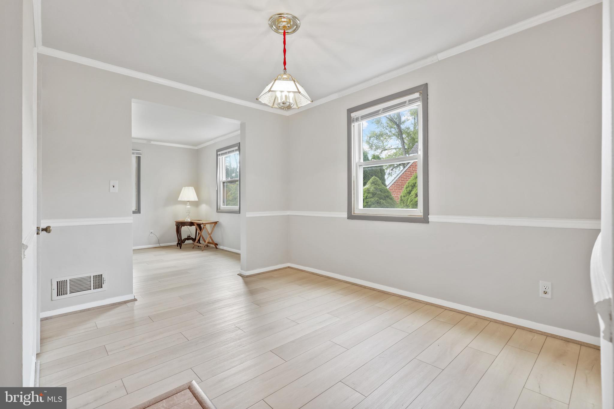 GREENTOP MANOR - Residential