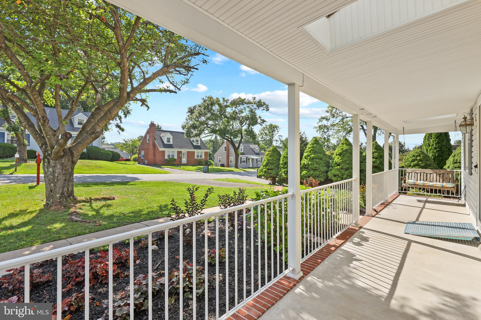 GREENTOP MANOR - Residential