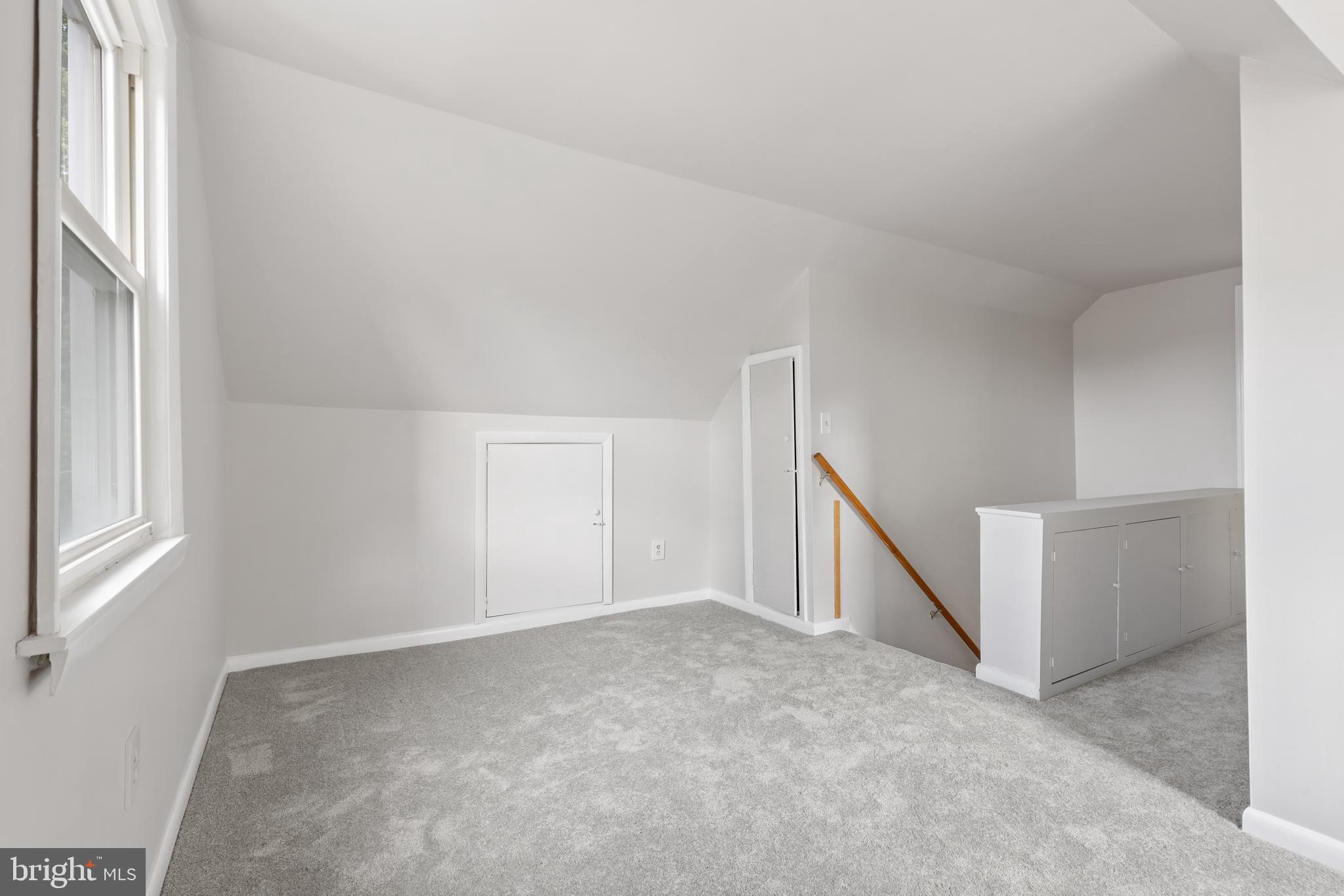 GREENTOP MANOR - Residential