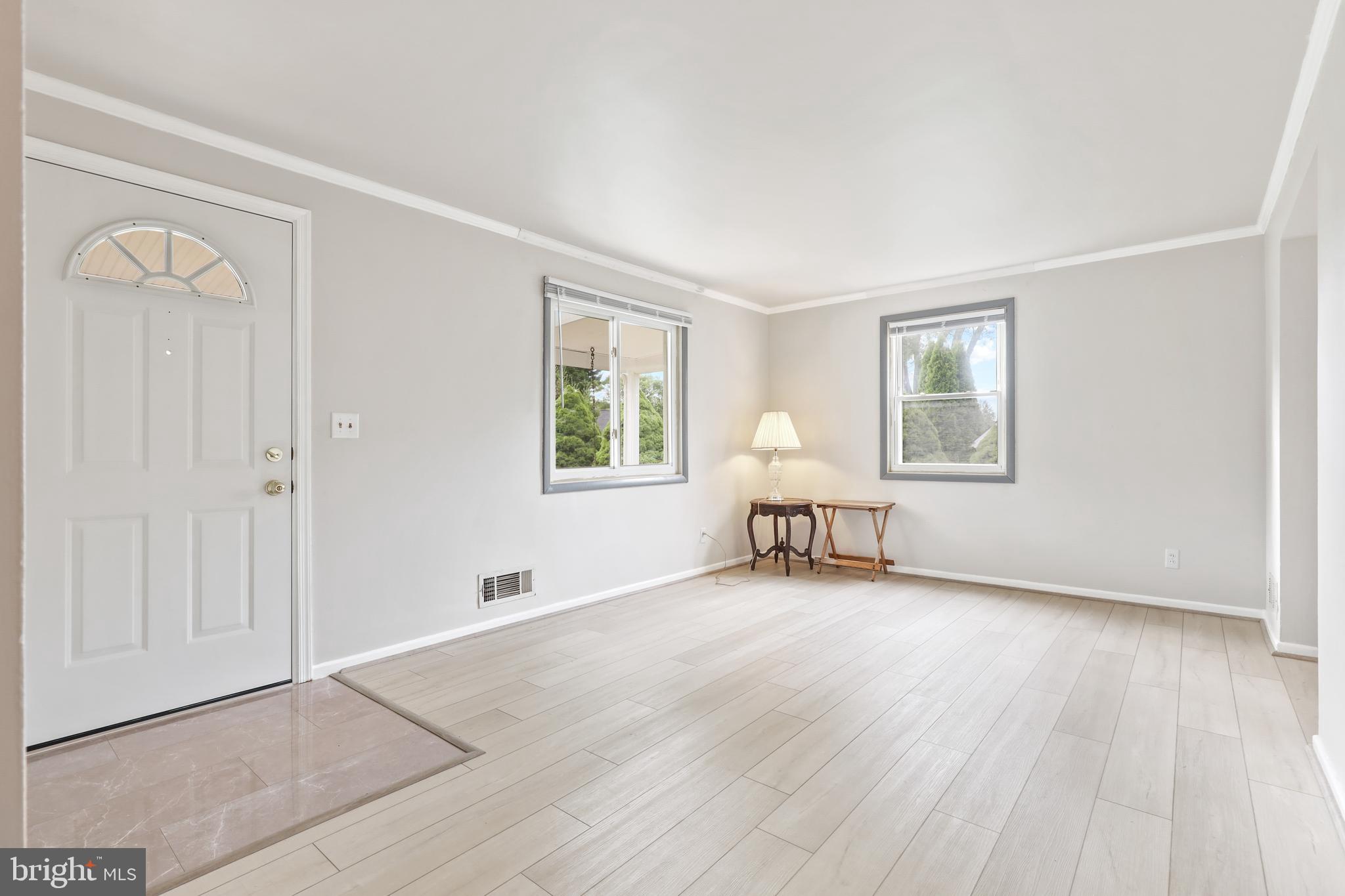 GREENTOP MANOR - Residential