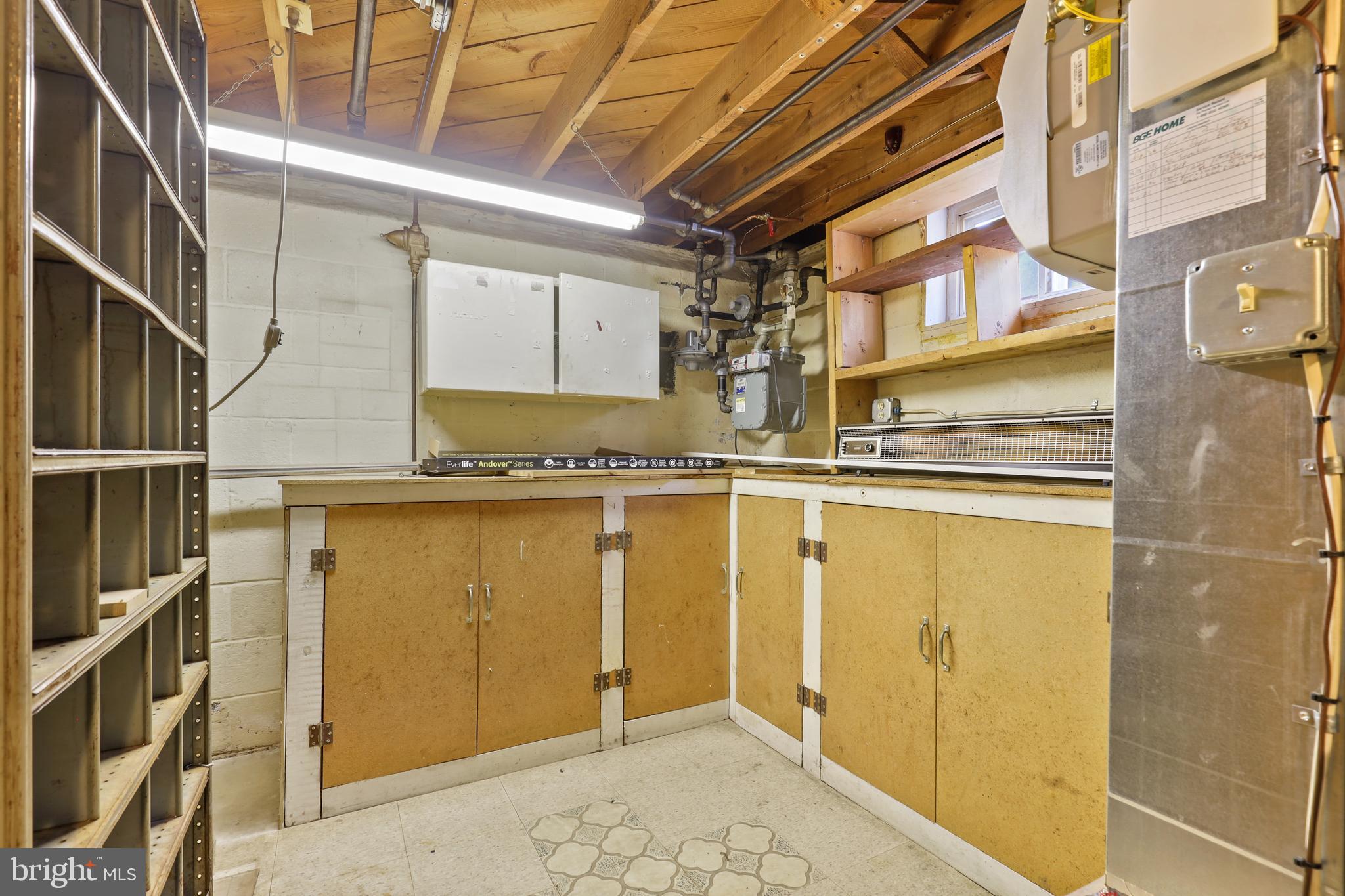 GREENTOP MANOR - Residential