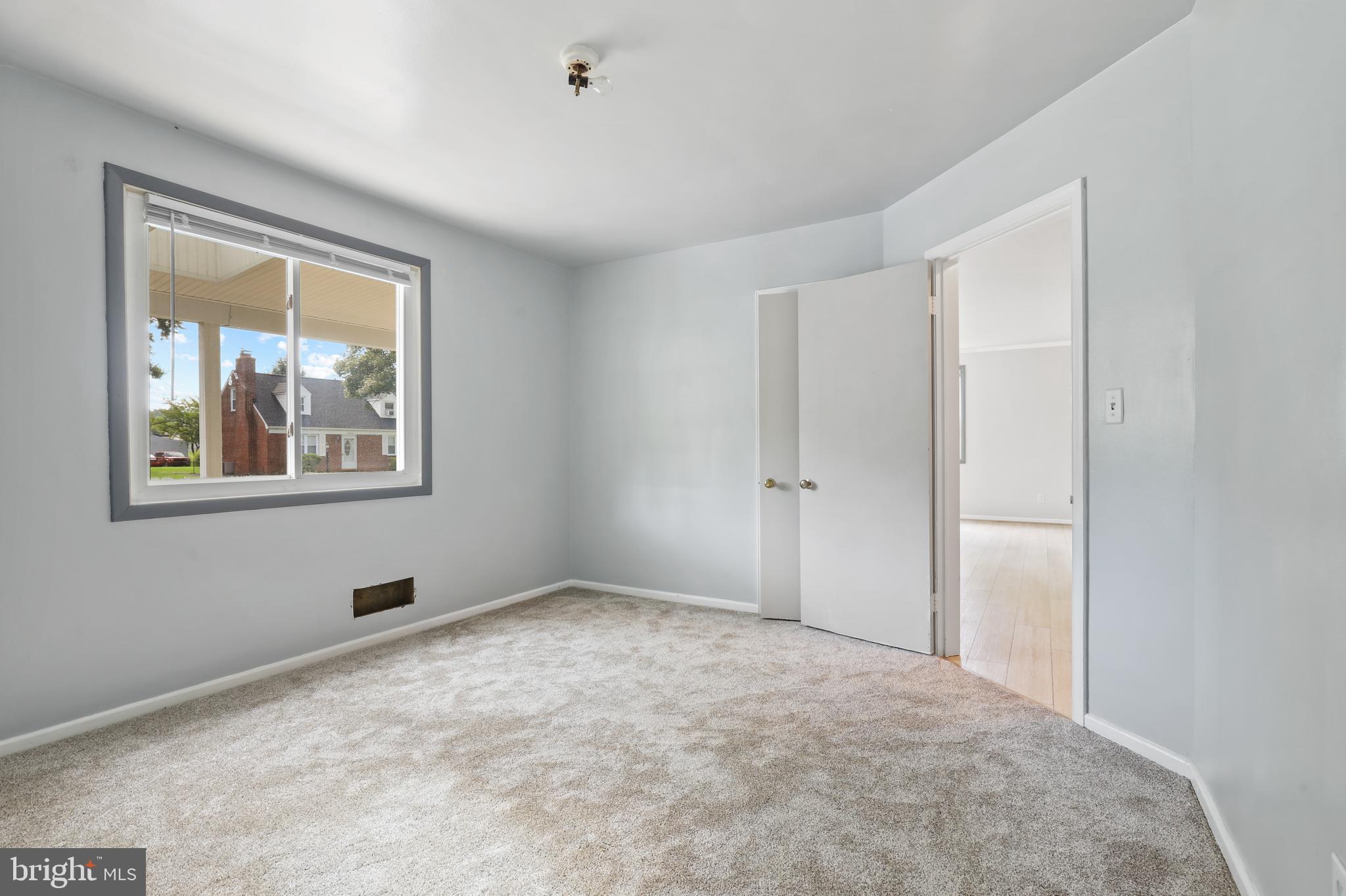 GREENTOP MANOR - Residential