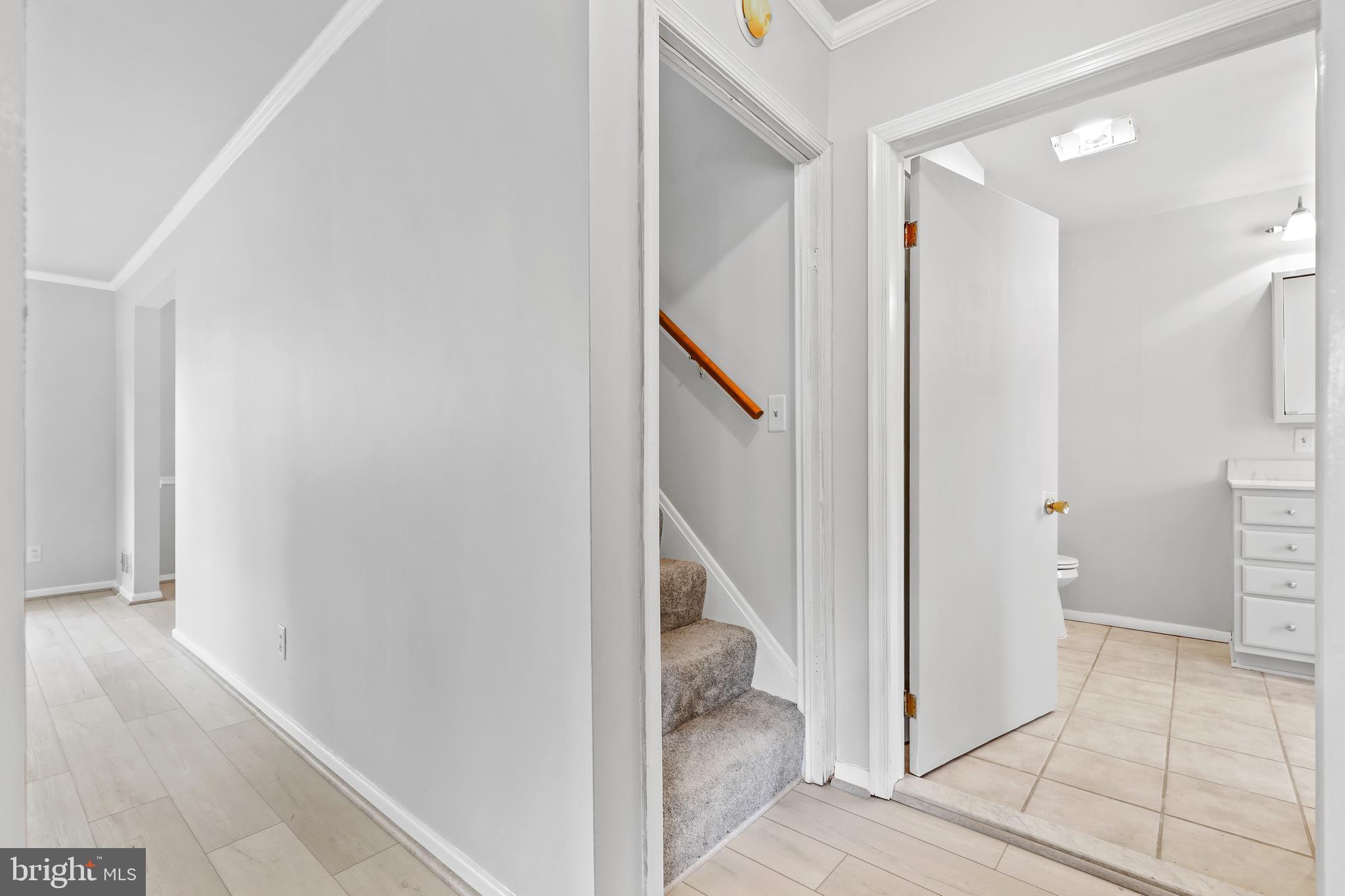 GREENTOP MANOR - Residential