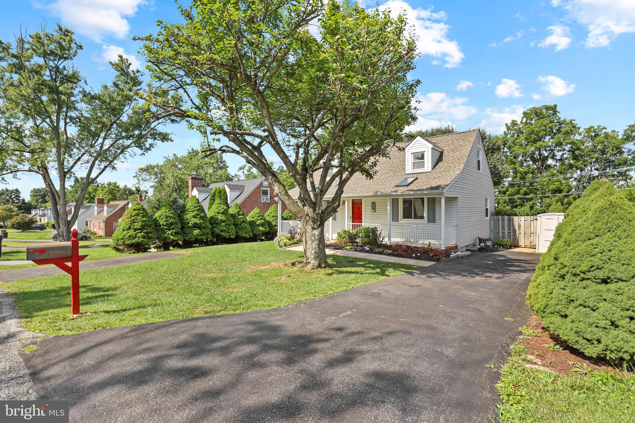 GREENTOP MANOR - Residential