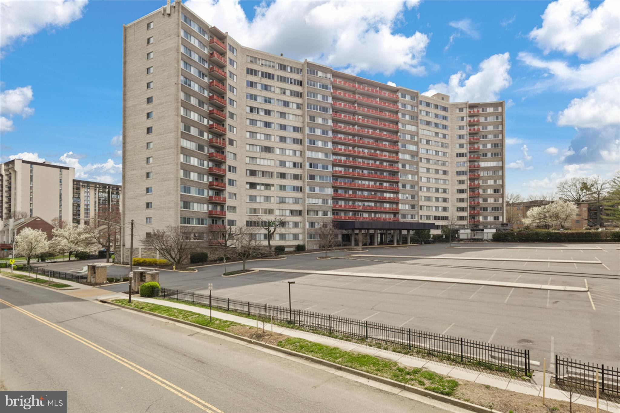 PAVILION ON THE PARK - Residential