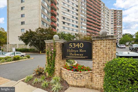 Condo For Sale - 5340 Holmes Run Parkway #904<br/> ALEXANDRIA, VA 22304