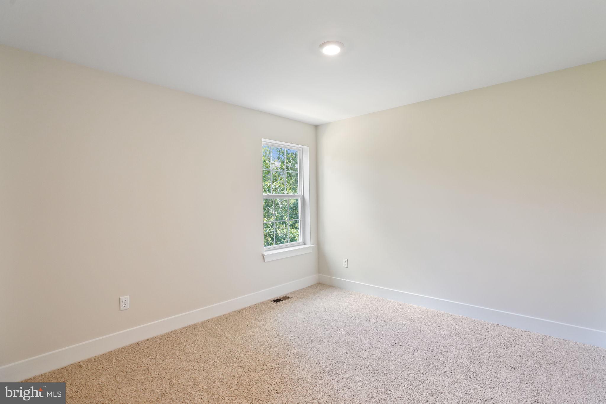 RIVERS BLUFF - Residential