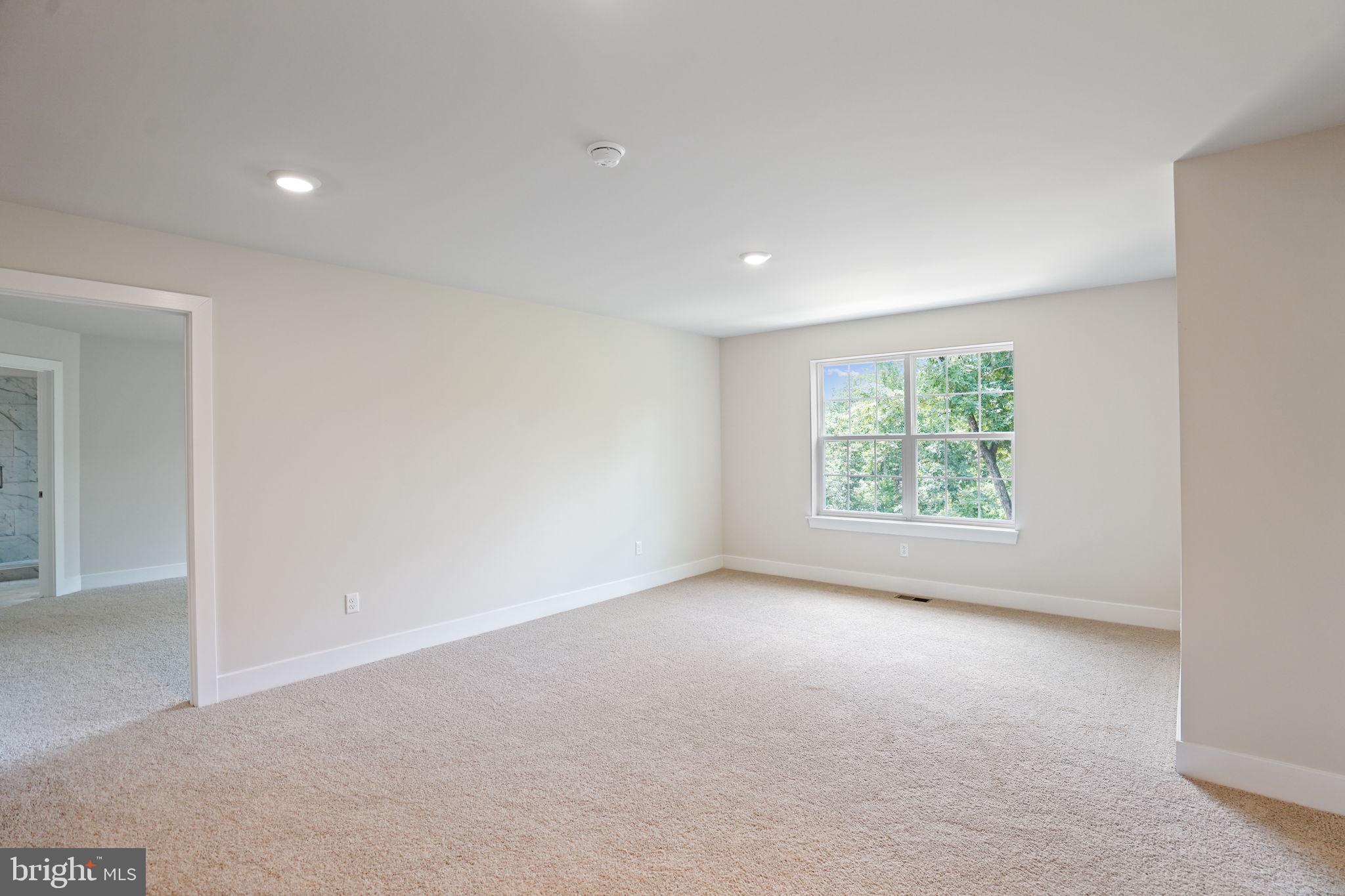 RIVERS BLUFF - Residential