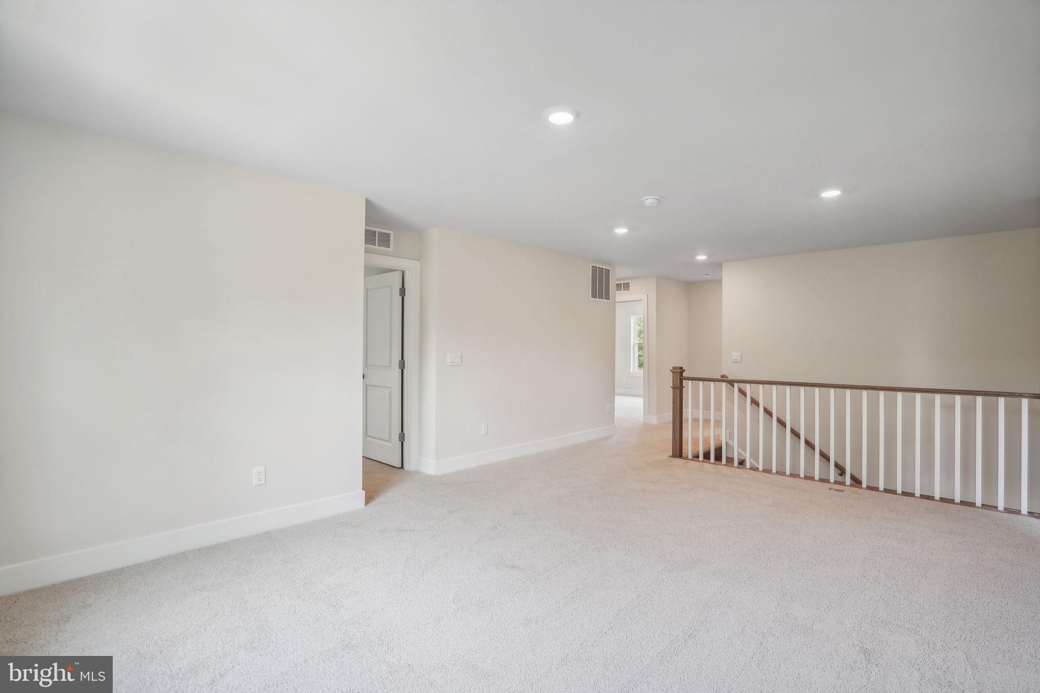 RIVERS BLUFF - Residential