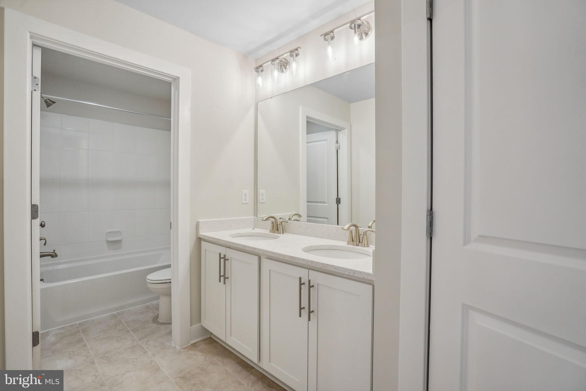 RIVERS BLUFF - Residential