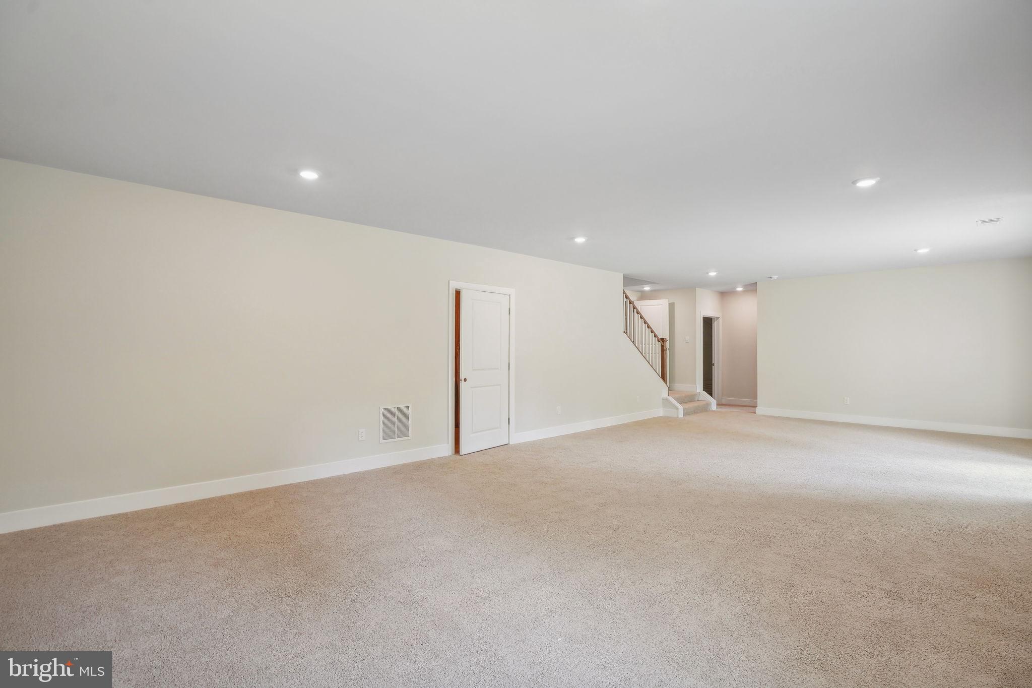 RIVERS BLUFF - Residential