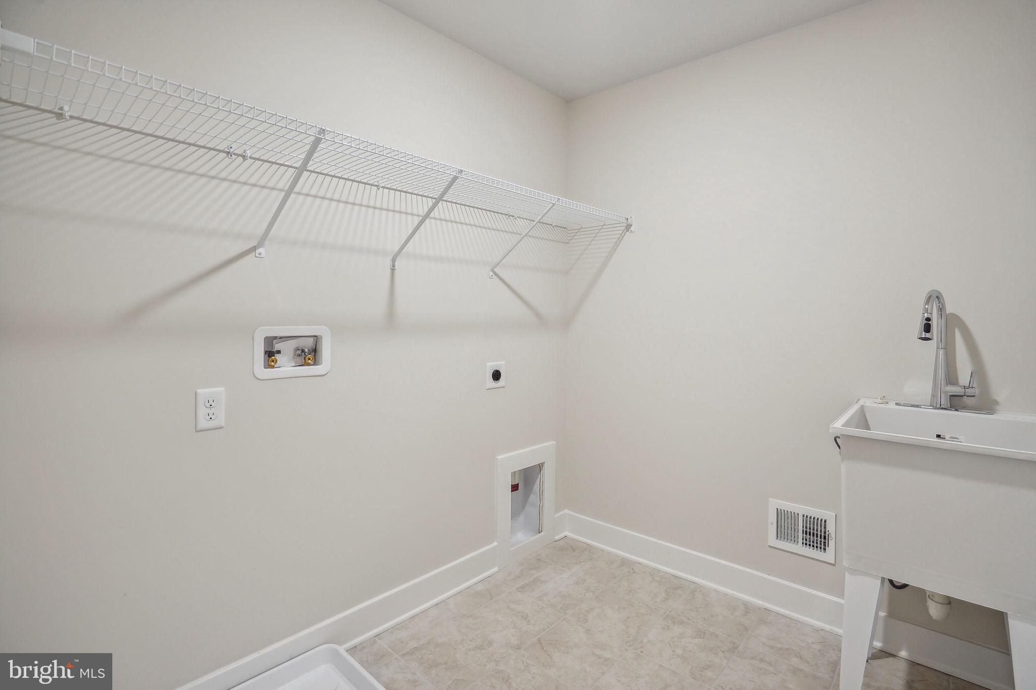 RIVERS BLUFF - Residential