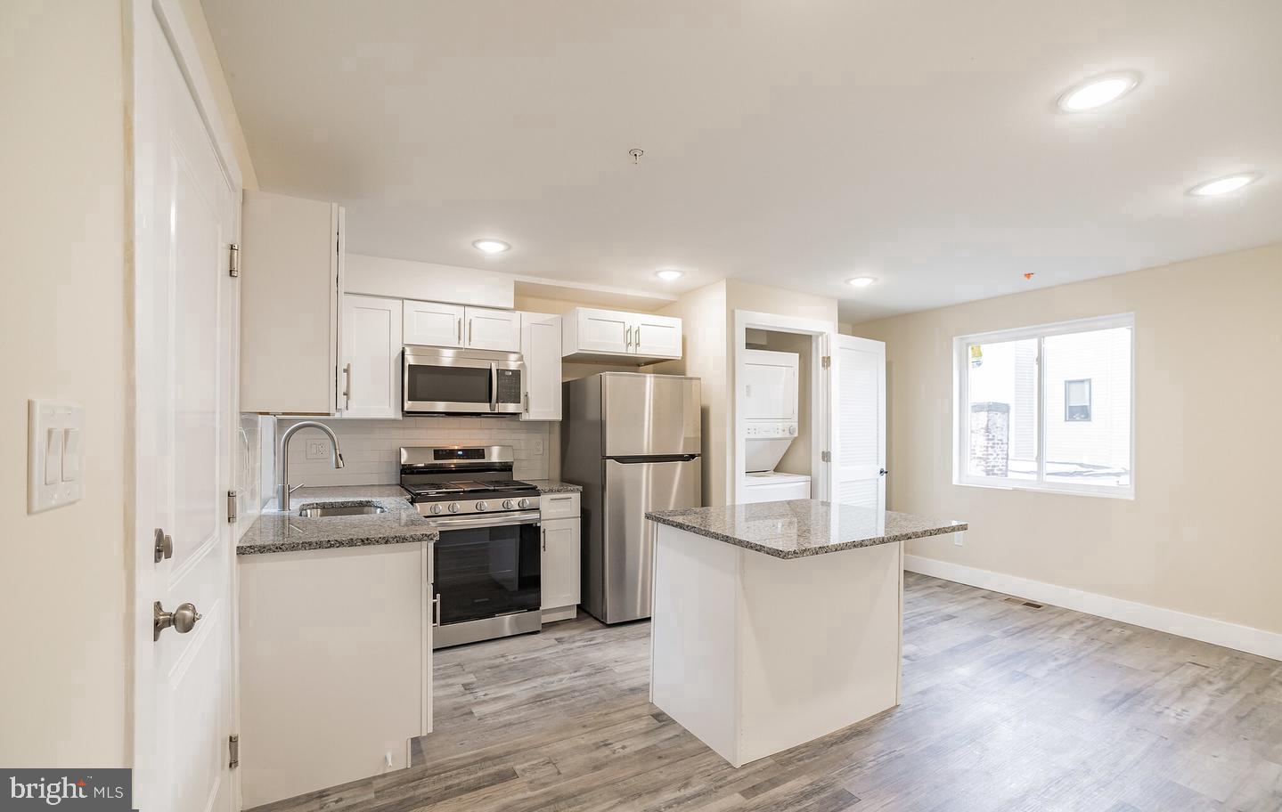 CEDAR PARK - Commercial Sale